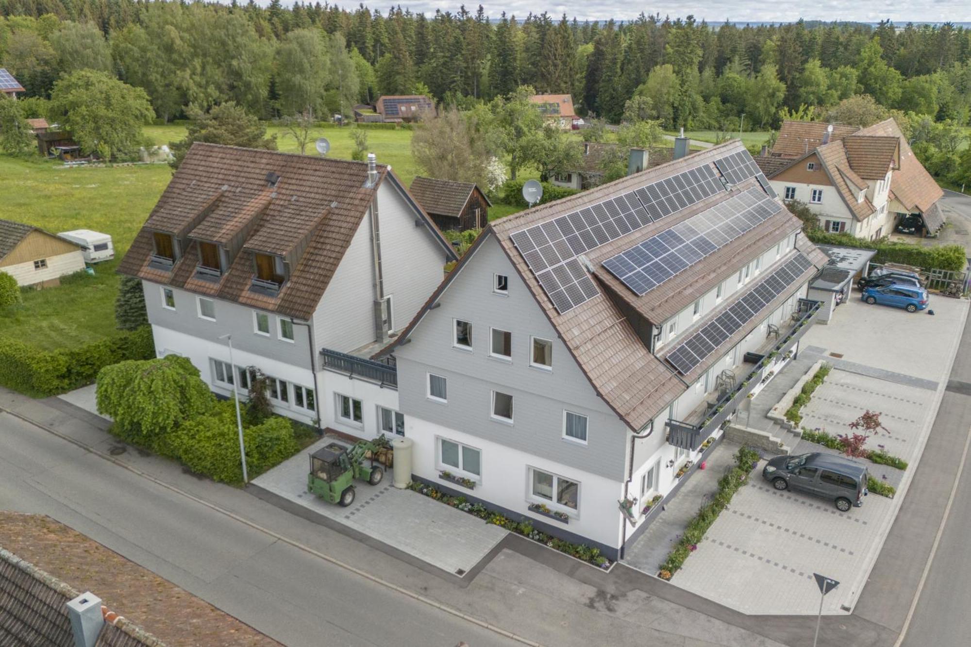 Alter Hirsch Hotel Pfalzgrafenweiler Exterior photo